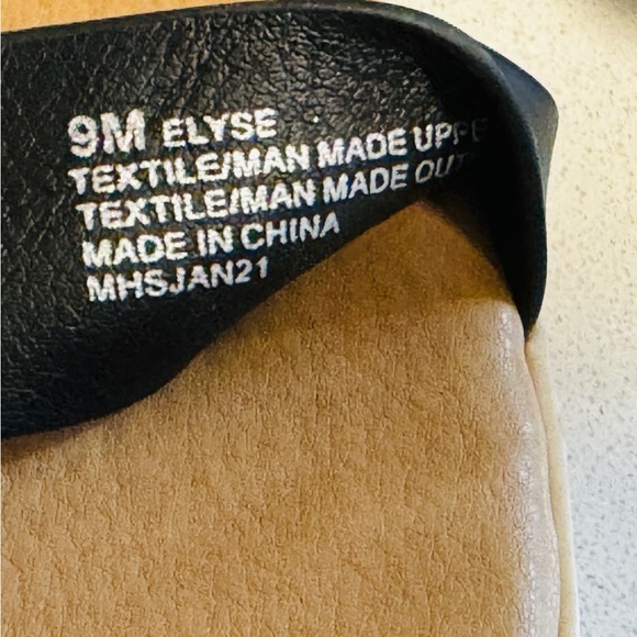 2 PAIR Women’s Size 9 Slide Sandals with Wedge Heel - Lightly Worn - Picture 5 of 8